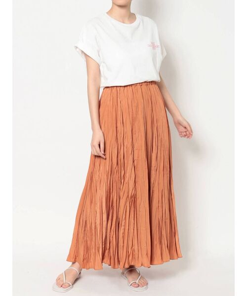 Ungrid（アングリッド）の「ランダムプリーツマキシスカート（スカート・レディース・チャコールグレー/オレンジ/ベージュ・FREE）」の9枚目の写真