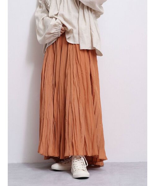 Ungrid（アングリッド）の「ランダムプリーツマキシスカート（スカート・レディース・チャコールグレー/オレンジ/ベージュ・FREE）」の13枚目の写真