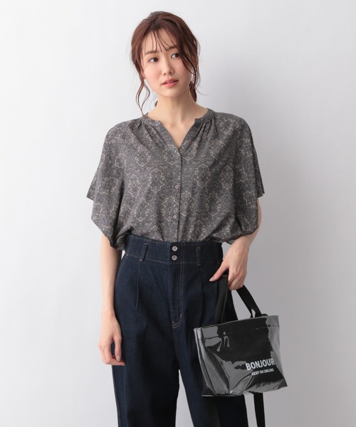 GLOBAL WORK（グローバルワーク）の「さらさらリラックスプリントブラウス半袖/934177（シャツ/ブラウス・レディース・ホワイト/ライトグレー/ブラック/ベージュ/ネイビー/オフホワイト/その他/ダークグレー/アイボリー/ダークブルー/ホワイト系その他2/ブルー/グレー系その他/グリーン系その他3/イエロー系その他/ホワイト系その他3・SMALL/MEDIUM/LARGE）」の7枚目の写真