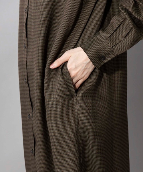 Munich(ミューニック)の「ハウンドトゥースチェック ロングシャツワンピース(セットアップ可)(ワンピース・レディース・ホワイト/ブラウン/カーキ・FREE)」の19枚目の写真