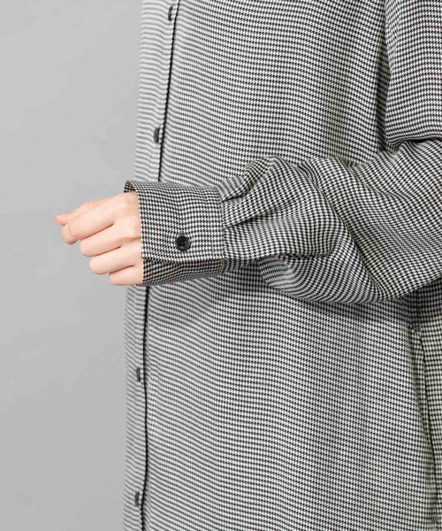 Munich(ミューニック)の「ハウンドトゥースチェック ロングシャツワンピース(セットアップ可)(ワンピース・レディース・ホワイト/ブラウン/カーキ・FREE)」の5枚目の写真