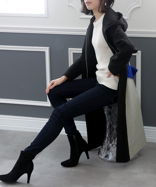 ElegChic(エレグシック)の「配色ブロック ロング コート(ノーカラーコート・レディース・ピンク/ブラック×グレー/ホワイト×ブラック/ブラック×ピンク・M)」の2枚目の写真