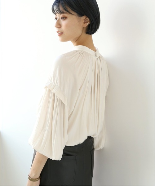Simplicite（サンプリシテ）の「タックスタンド ボリュームブラウス（シャツ/ブラウス・レディース・ブラック/アイボリー/オレンジ・FREE）」の2枚目の写真