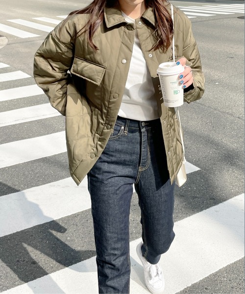 StyleSea（スタイルシー）の「ウェーブキルトCPOブルゾン（ミリタリージャケット・レディース・ブラック/カーキ/アイボリー/グレイッシュベージュ・MEDIUM）」の4枚目の写真