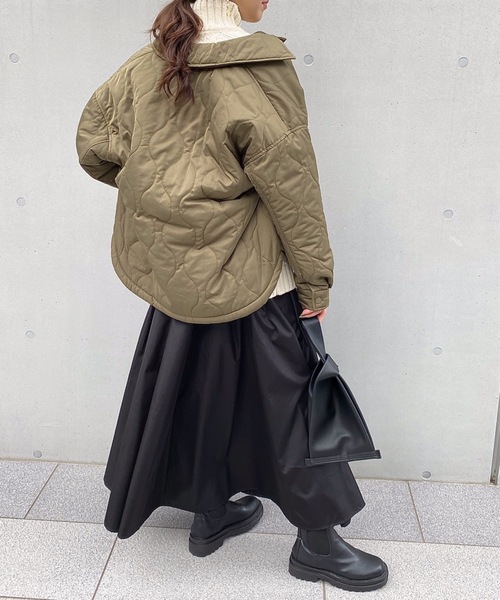 StyleSea（スタイルシー）の「ウェーブキルトCPOブルゾン（ミリタリージャケット・レディース・ブラック/カーキ/アイボリー/グレイッシュベージュ・MEDIUM）」の13枚目の写真