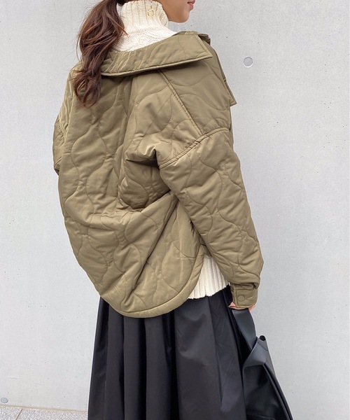 StyleSea（スタイルシー）の「ウェーブキルトCPOブルゾン（ミリタリージャケット・レディース・ブラック/カーキ/アイボリー/グレイッシュベージュ・MEDIUM）」の19枚目の写真