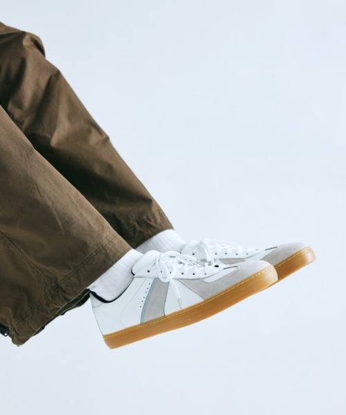 SLACK FOOTWEAR(スラックフットウェア)の「VOLF/ヴォルフ(スニーカー・メンズ・ホワイト/ブラック・26.0cm/26.5cm/27.0cm/27.5cm/28.5cm/28.0cm)」の2枚目の写真