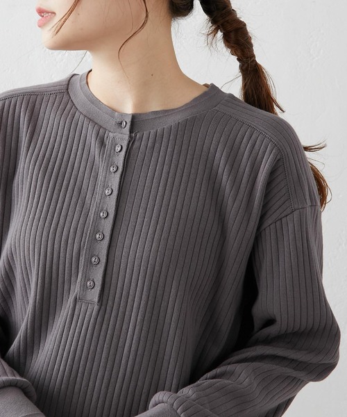 PUAL CE CIN（ピュアルセシン）の「針抜きリブヘンリーネックロングスリーブ（Tシャツ/カットソー・レディース・ブラック/グレー/ナチュラル・FREE）」の2枚目の写真