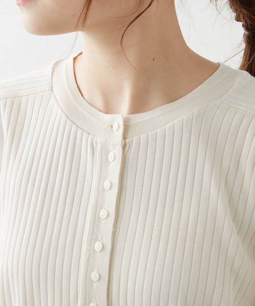 PUAL CE CIN（ピュアルセシン）の「針抜きリブヘンリーネックロングスリーブ（Tシャツ/カットソー・レディース・ブラック/グレー/ナチュラル・FREE）」の5枚目の写真