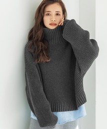 ゆるシルエットタートルニット