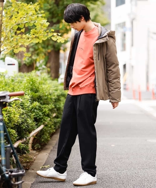 a.v.v(アーヴェヴェ)の「【軽撥水/ストレッチ/裾コードシルエット変化】シームレスストレッチダウンブルゾン(ダウンジャケット/コート・メンズ・ブラック/モカ・46/48/50)」の7枚目の写真