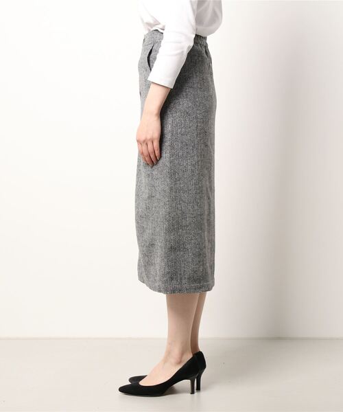 STYLEBLOCK(スタイルブロック)の「起毛ヘリンボーンフロント釦スカート(スカート・レディース・ベージュ/ホワイト/チャコールグレー・M)」の4枚目の写真