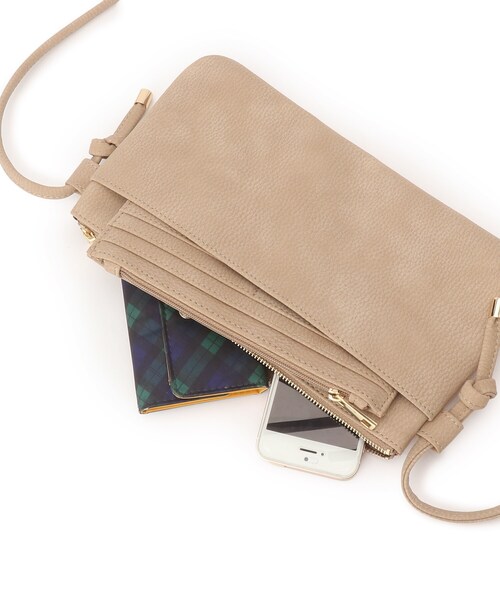 SHOO・LA・RUE（シューラルー）の「◆カードケース付横長ショルダー（ショルダーバッグ・レディース・ブラック/ライトグリーン/サンドベージュ/ピンク系その他・00）」の6枚目の写真