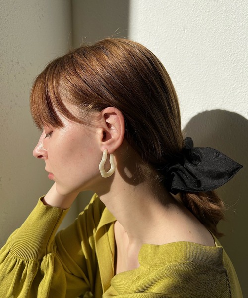 LA BELLE ETUDE(ラベルエチュード)の「なみなみピアス(ピアス(両耳用)・レディース・ホワイト/ピンク/ライトグリーン・FREE)」の4枚目の写真