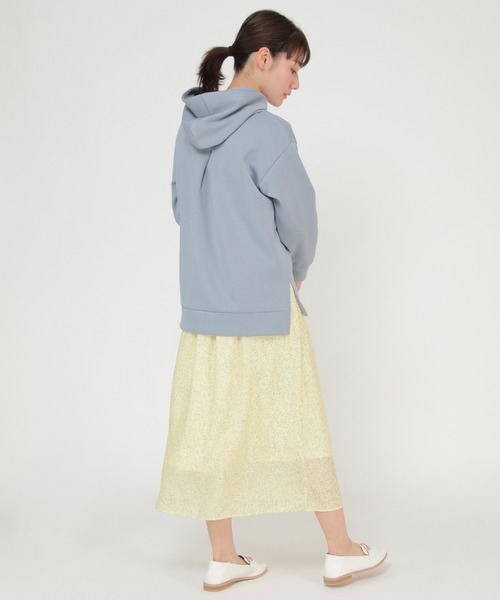 ikka（イッカ）の「ダンボールニットフードパーカー2（パーカー・レディース・ブラック/ターコイズブルー/クリアイエロー/ピンクベージュ/ライトベージュ・M/L）」の16枚目の写真