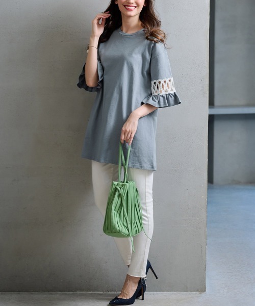 RANAN(ラナン)の「袖レース切替チュニック(Tシャツ/カットソー・レディース・モカ/ブルーグレー/ブラック/杢グレー・M/LL/L)」の6枚目の写真