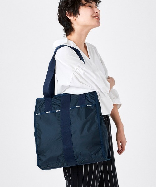 ✨極美品✨LeSportsac　エッセンシャル MIDIUM CITY TOTE MEDIUM CITY TOTE ダークブルーC｜レスポートサックの