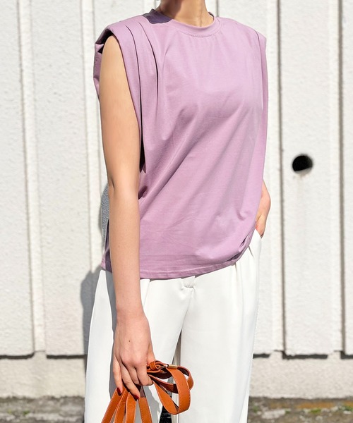 ショルダーパッドタックノースリカットトップス（Tシャツ