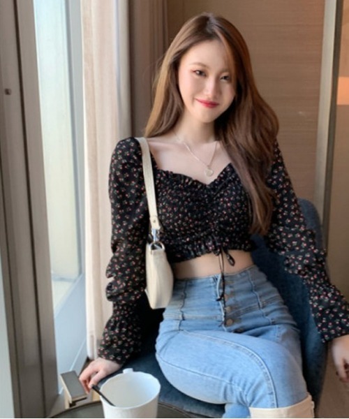SONA（ソナ）の「SONYUNARA フラワーハートネックフルゴムクロップブラウス（Tシャツ/カットソー・レディース・ブラック・FREE）」の7枚目の写真
