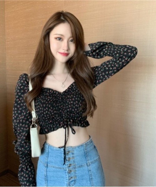SONA（ソナ）の「SONYUNARA フラワーハートネックフルゴムクロップブラウス（Tシャツ/カットソー・レディース・ブラック・FREE）」の9枚目の写真