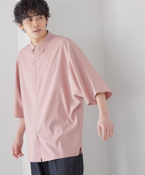 聖になります スマホとLOWRYSFARMシャツ LOWRYS FARM 「LOWRYS FARM