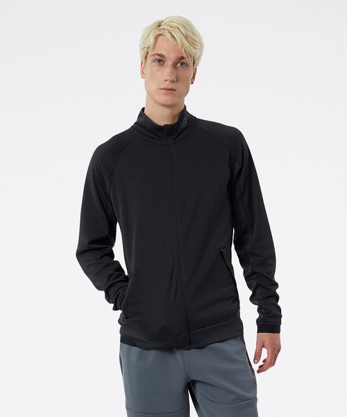 NEW BALANCE（ニューバランス）の「R.W.Tech トラベルジャケット（ジャージ・メンズ・ブラック/ブルー・SMALL/MEDIUM/LARGE/X-LARGE/XX-LARGE）」の2枚目の写真