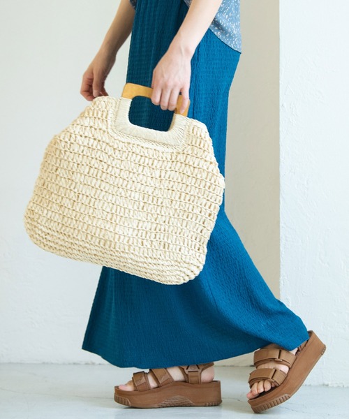 Crisp（クリスプ）の「ウッドハンドルスクエアバッグ（ハンドバッグ・レディース・ベージュ/ナチュラル・FREE）」の5枚目の写真