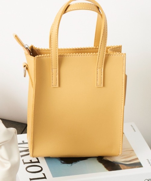 MAISON BREEZE（メゾンブリーズ）の「【MAISON BREEZE】ショルダー付きミニスクエアトート　KNF（トートバッグ・レディース・ブラック/ベージュ/サックスブルー/イエロー・FREE）」の5枚目の写真