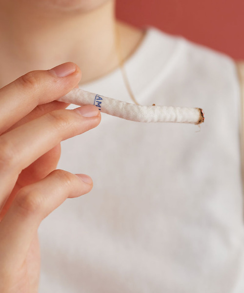 I am I in fact...（アイアムアイインファクト）の「<azusaiio> IAMI 別注 タバコネックレス（ネックレス・レディース・ホワイト・FREE）」の7枚目の写真