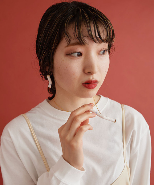 I am I in fact...（アイアムアイインファクト）の「<azusaiio> IAMI 別注 タバコネックレス（ネックレス・レディース・ホワイト・FREE）」の3枚目の写真