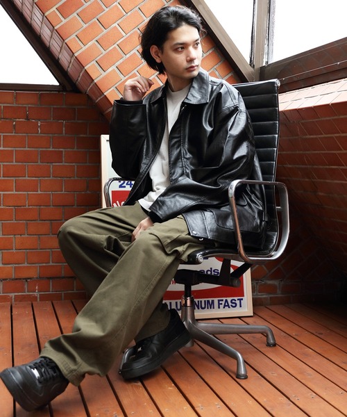 ８(eight)（エイト）の「ＰＵ Ａ-２ジャケット（ライダースジャケット・メンズ・ブラック/ダークブラウン・MEDIUM/LARGE）」の14枚目の写真