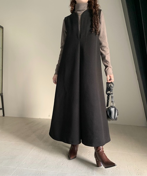 emi+(エミプラス)の「キーネックロングフロントタックワンピース ジャンパースカート(ワンピース・レディース・チャコールグレー/ブラック/アイボリー・L/M)」の14枚目の写真