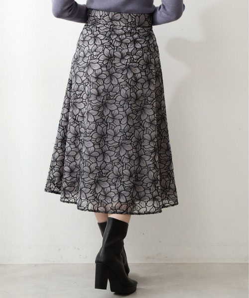 PROPORTION BODY DRESSING（プロポーションボディドレッシング）の「オーガンエンブロイダリーフレアースカート / 1212220022（スカート・レディース・ブラック/ピンク/ライトグリーン・SMALL/MEDIUM）」の6枚目の写真