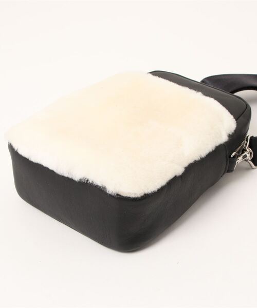 ikot（イコット）の「【Scrap Book × ikot】ムートンショルダー（ショルダーバッグ・レディース・ブルー/グリーン/イエロー/ホワイト・FREE）」の8枚目の写真