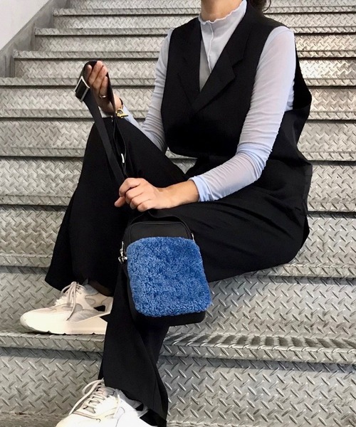 ikot（イコット）の「【Scrap Book × ikot】ムートンショルダー（ショルダーバッグ・レディース・ブルー/グリーン/イエロー/ホワイト・FREE）」の4枚目の写真