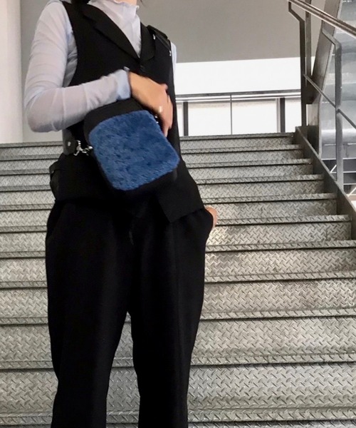 ikot（イコット）の「【Scrap Book × ikot】ムートンショルダー（ショルダーバッグ・レディース・ブルー/グリーン/イエロー/ホワイト・FREE）」の6枚目の写真