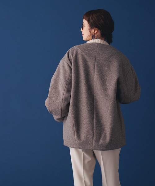 hunch（ハンチ）の「ウールライクミディアムコート l 真冬 防寒 コクーン型 シンプル 重ね着 オーバーサイズ あったかポケット（ノーカラーコート・レディース・グレイッシュベージュ/アイボリー/ネイビー・FREE）」の18枚目の写真