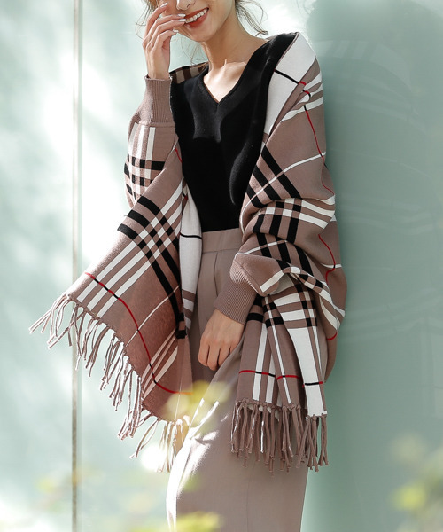 La-gemme（ラジェム）の「ストール風羽織カーディガン（カーディガン/ボレロ・レディース・ブラック×グレー/ブルー系その他/チェック/ブラウン系その他3/ブルー系その他2/ブラウン系その他/ブラウン系その他2/グレー×ピンク・フリー）」の5枚目の写真