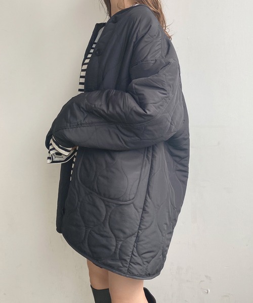 Futier land(フューティアランド)の「ファーベスト付きキルティングコート(ノーカラージャケット・レディース・アイボリー/ブラック/グレイッシュベージュ・MEDIUM)」の16枚目の写真