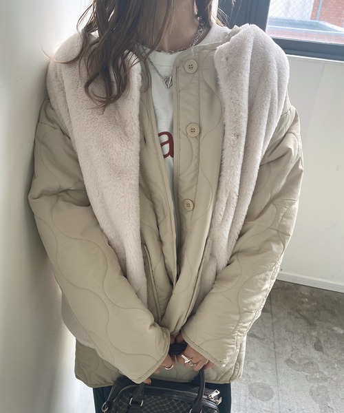 Futier land(フューティアランド)の「ファーベスト付きキルティングコート(ノーカラージャケット・レディース・アイボリー/ブラック/グレイッシュベージュ・MEDIUM)」の19枚目の写真