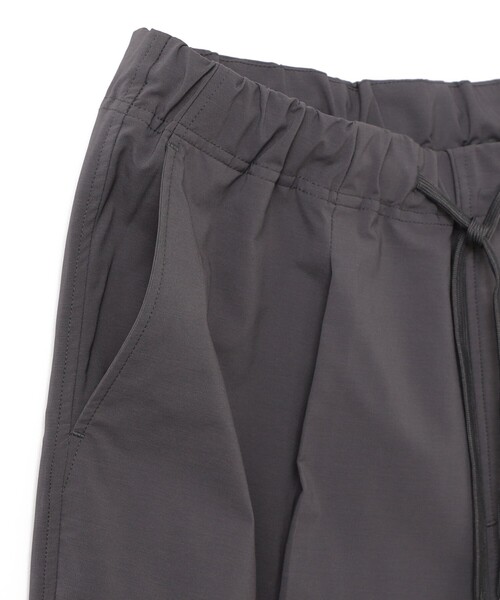 BEAMS LIGHTS(ビームスライツ)の「BEAMS LIGHTS / ニュースタンダード セットアップ ウォッシャブル(セットアップ・メンズ・ブラック/チャコールグレー・SMALL/MEDIUM/LARGE)」の15枚目の写真