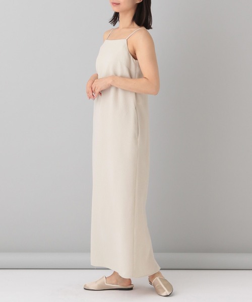 e/rm（イーアールエム）の「【e/rm】テクスチャーキャミワンピース（ワンピース・レディース・ブラック/アイボリー・FREE）」の4枚目の写真