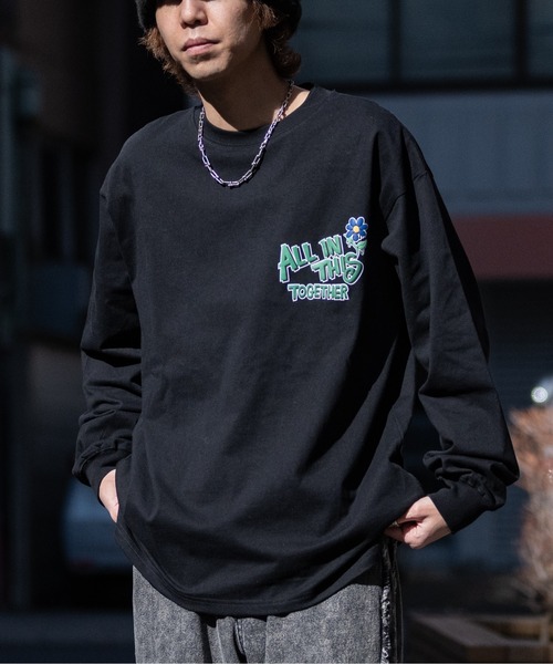 JOHN'S CLOSET(ジョンズクローゼット)の「【13】グラフィック発砲プリント ロングスリーブTシャツ ビリヤード/オバケ/男の子(Tシャツ/カットソー・メンズ・パープル/ブラック/ホワイト/ホワイト系その他/ホワイト系その他3/ブラック系その他2/ブラック系その他/ホワイト系その他2/ブラック系その他3/ブラック系2/ホワイト系1/ホワイト系2/ブラック系1・LARGE/MEDIUM)」の11枚目の写真