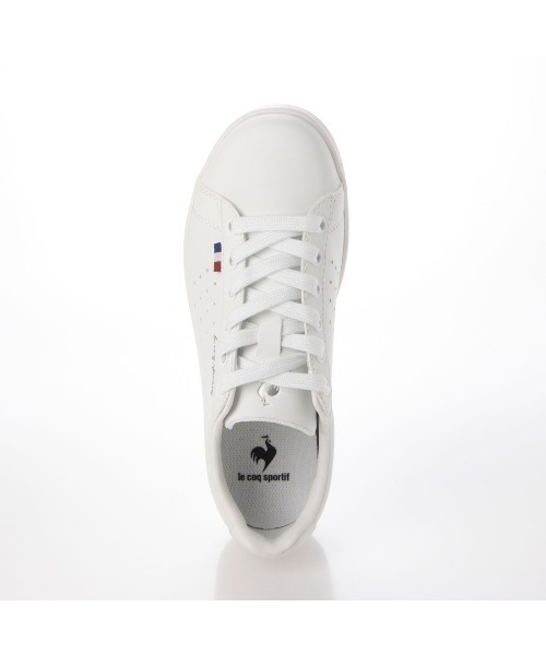 le coq sportif（ルコックスポルティフ）の「コートスタイルスニーカー（LAローランSL／LA ROLANDSL）（スニーカー・レディース・ブラック/杢グレー/ブルー系その他/シルバー系その他4/ホワイト系その他/シルバー系その他3/ブラック×ブラック・23cm/23.5cm/24cm/24.5cm/25cm/22.5cm）」の22枚目の写真