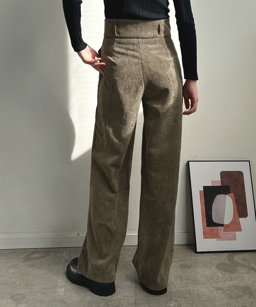 Futier land（フューティアランド）の「ハイウエストコーデュロイスラックス（スラックス・レディース・ブラック/ブラウン/アイボリー・MEDIUM/LARGE）」の20枚目の写真