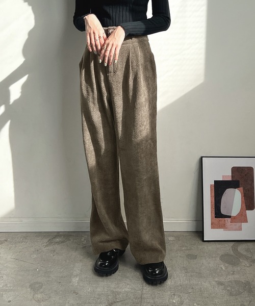 Futier land（フューティアランド）の「ハイウエストコーデュロイスラックス（スラックス・レディース・ブラック/ブラウン/アイボリー・MEDIUM/LARGE）」の7枚目の写真