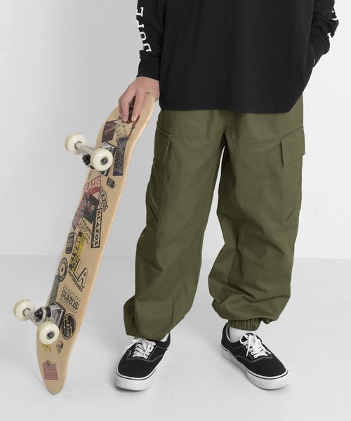 GLAZOS（グラソス）の「[ワイドテーパード]ツイル・カーゴパンツ（カーゴパンツ・キッズ・ブラック/カーキ/ベージュ・160cm/170cm/150cm/140cm）」の3枚目の写真