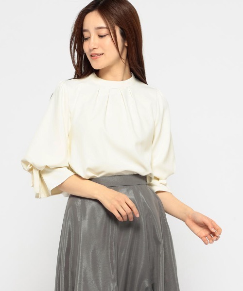 MISCH MASCH（ミッシュマッシュ）の「バルーンリボンブラウス（シャツ/ブラウス・レディース・ホワイト×ブラック/ホワイト/ベージュ/ラベンダー・MEDIUM）」の2枚目の写真