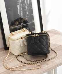 【anana】キルティングバニティチェーンショルダーＢＡＧ