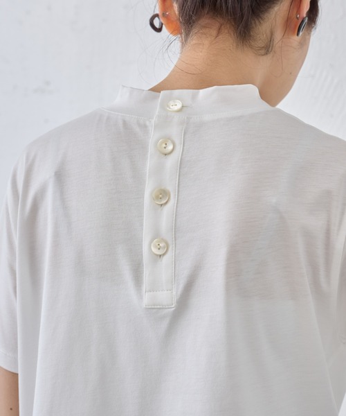 BEARDSLEY(ビアズリー)の「モックネック後ろ釦Tシャツ(Tシャツ/カットソー・レディース・ネイビー/ホワイト/ブラック×ホワイト・FREE)」の14枚目の写真